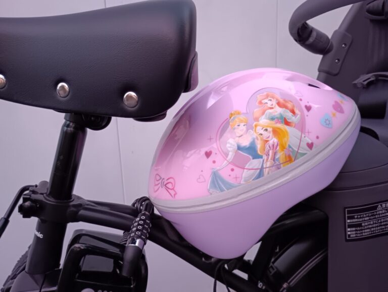 子供乗せ電動自転車のバッテリーロックでヘルメットも盗難防止│データ 